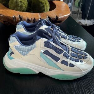 AMIRI Men's Sneakers in Cream and Blue